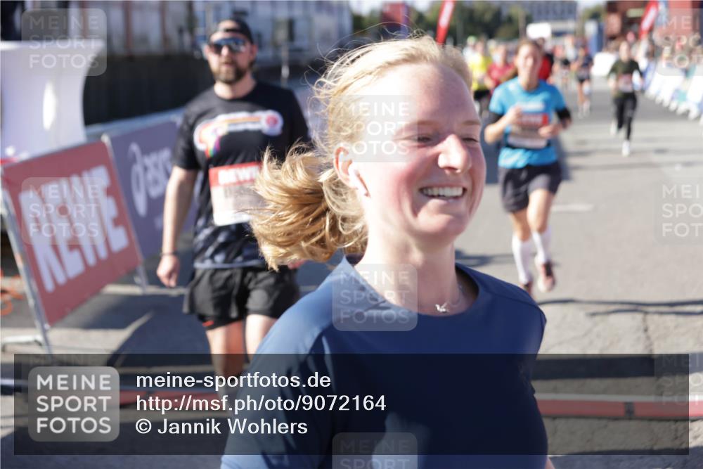 03.10.2025 - Köhlbrandbrückenlauf Jannik Wohlers http://msf.ph/oto/9072164 03.10.2025 13:15:33 Ziel 4031, 4267, 4399, 4421, 4577, 4678, 4704, 4797, 4803, 4871, 4958, 4962, 5309, 6019, 6535, 6772 meine-sportfotos.de