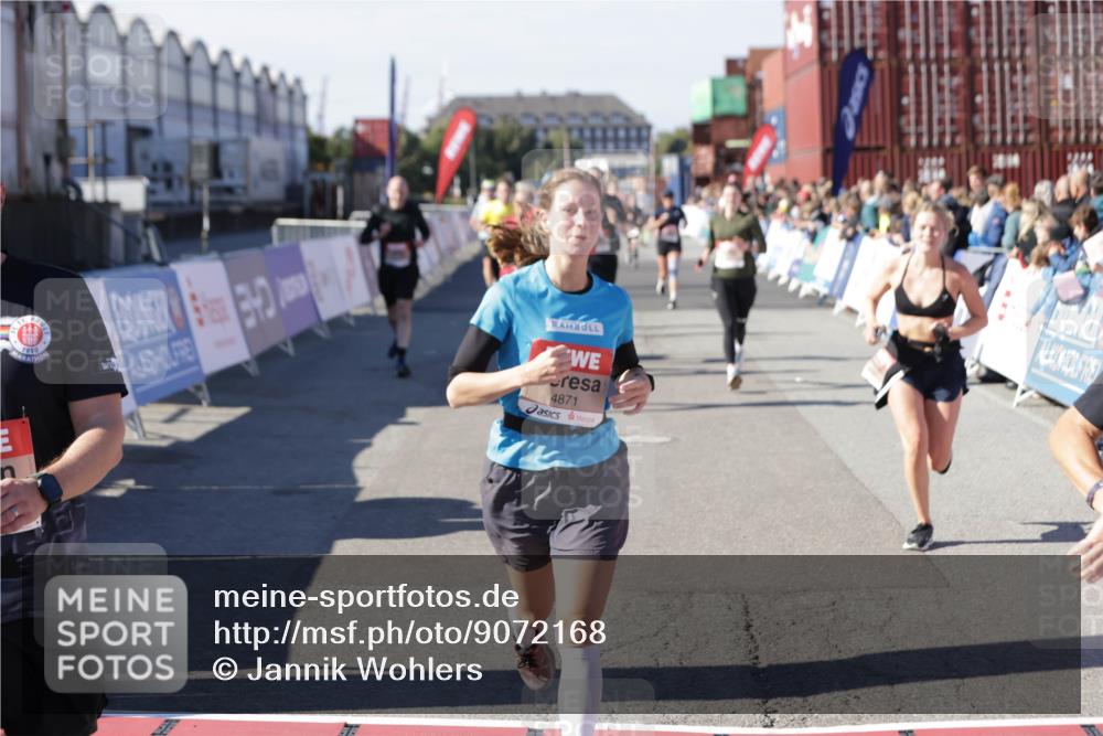 03.10.2025 - Köhlbrandbrückenlauf Jannik Wohlers http://msf.ph/oto/9072168 03.10.2025 13:15:34 Ziel 4031, 4267, 4399, 4421, 4577, 4678, 4704, 4797, 4803, 4871, 4958, 4962, 5309, 5942, 6019, 6535, 6772 meine-sportfotos.de