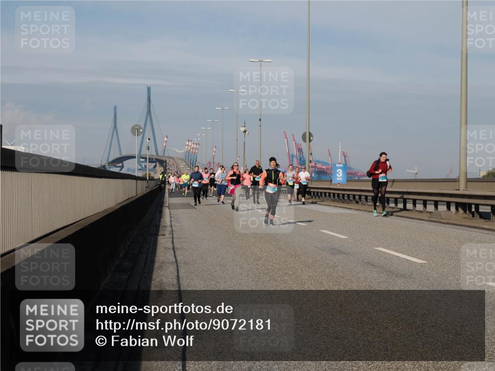 03.10.2025 - Köhlbrandbrückenlauf Fabian Wolf http://msf.ph/oto/9072181 03.10.2025 10:13:27 Position 3  meine-sportfotos.de
