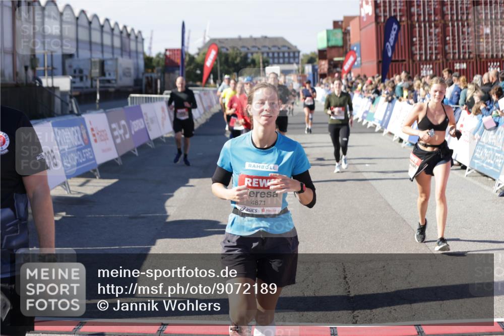 03.10.2025 - Köhlbrandbrückenlauf Jannik Wohlers http://msf.ph/oto/9072189 03.10.2025 13:15:34 Ziel 4031, 4267, 4399, 4421, 4577, 4678, 4704, 4797, 4803, 4871, 4958, 4962, 5309, 5942, 6019, 6535, 6772 meine-sportfotos.de