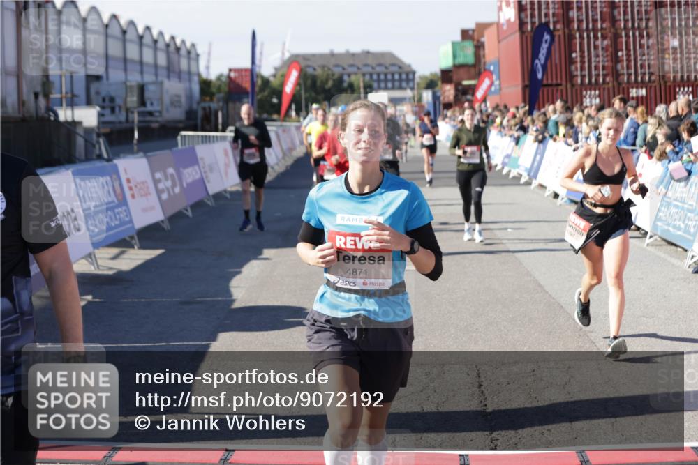 03.10.2025 - Köhlbrandbrückenlauf Jannik Wohlers http://msf.ph/oto/9072192 03.10.2025 13:15:34 Ziel 4031, 4267, 4399, 4421, 4577, 4678, 4704, 4797, 4803, 4871, 4958, 4962, 5309, 5942, 6019, 6535, 6772 meine-sportfotos.de