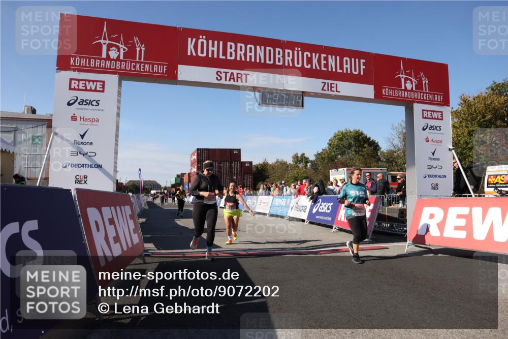 03.10.2025 - Köhlbrandbrückenlauf Lena Gebhardt http://msf.ph/oto/9072202 03.10.2025 13:37:14 Ziel 5143, 5262, 5303, 5466, 5507, 5576, 6104, 6380, 6381, 6521 meine-sportfotos.de