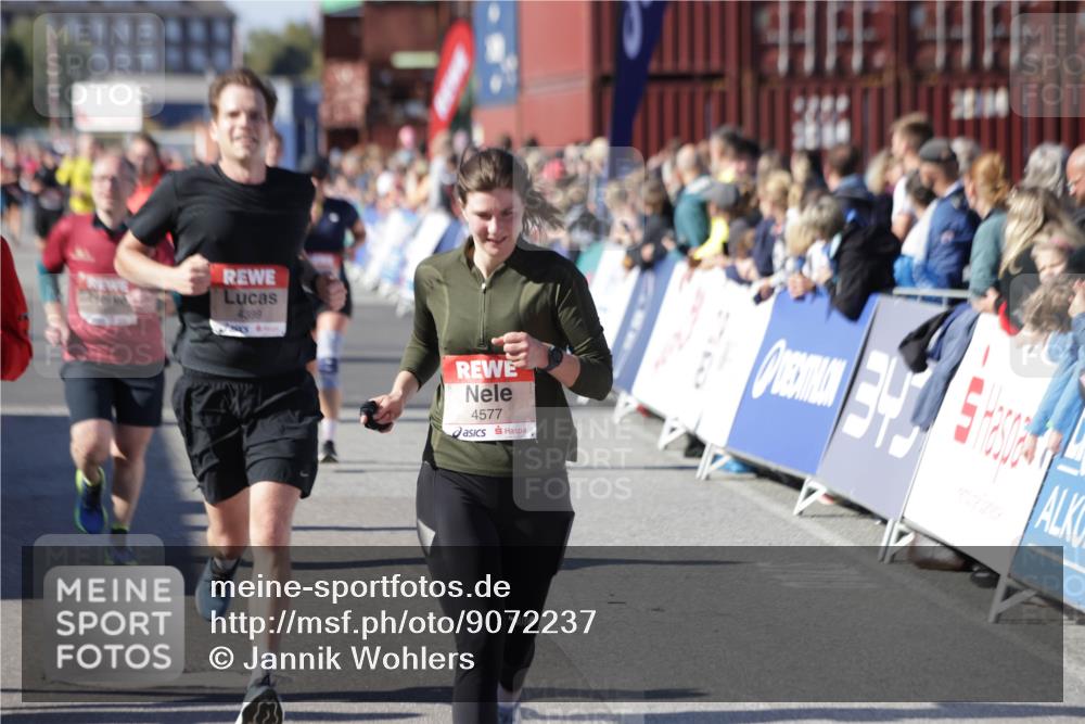 03.10.2025 - Köhlbrandbrückenlauf Jannik Wohlers http://msf.ph/oto/9072237 03.10.2025 13:15:36 Ziel 4031, 4210, 4267, 4399, 4421, 4577, 4604, 4678, 4704, 4797, 4803, 4871, 4958, 4962, 5309, 5768, 5942, 6019, 6535, 6772 meine-sportfotos.de