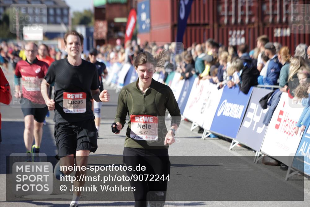 03.10.2025 - Köhlbrandbrückenlauf Jannik Wohlers http://msf.ph/oto/9072244 03.10.2025 13:15:36 Ziel 4031, 4210, 4267, 4399, 4421, 4577, 4604, 4678, 4704, 4797, 4803, 4871, 4958, 4962, 5309, 5768, 5942, 6019, 6535, 6772 meine-sportfotos.de