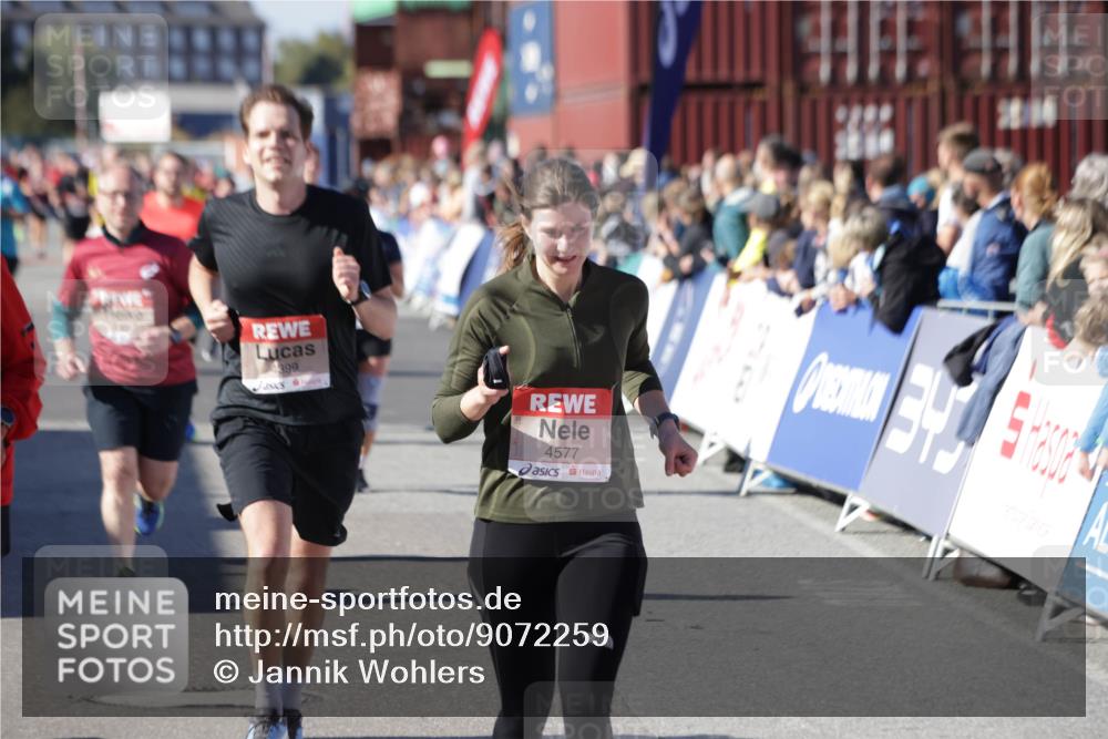 03.10.2025 - Köhlbrandbrückenlauf Jannik Wohlers http://msf.ph/oto/9072259 03.10.2025 13:15:36 Ziel 4031, 4210, 4267, 4399, 4421, 4577, 4604, 4678, 4704, 4797, 4803, 4871, 4958, 4962, 5309, 5768, 5942, 6019, 6535, 6772 meine-sportfotos.de
