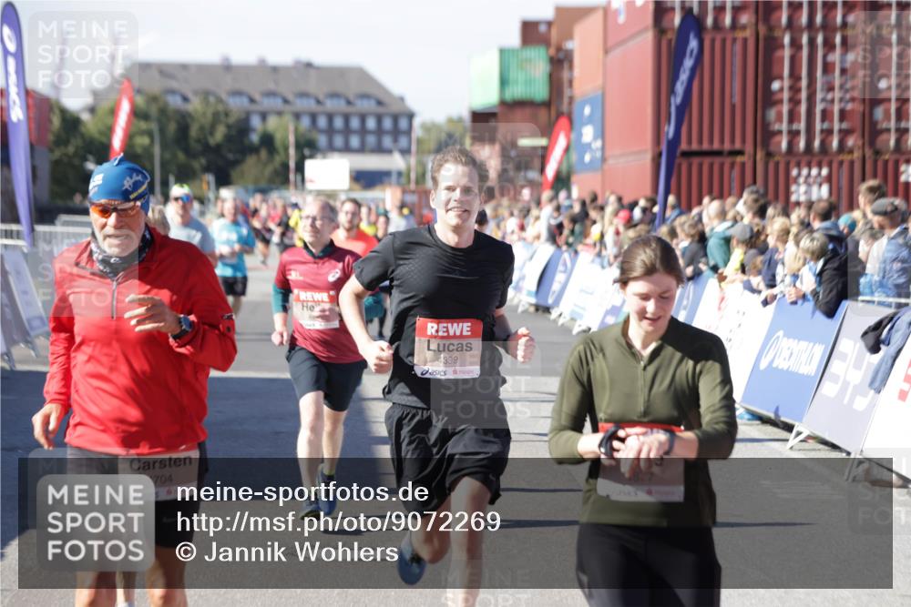 03.10.2025 - Köhlbrandbrückenlauf Jannik Wohlers http://msf.ph/oto/9072269 03.10.2025 13:15:37 Ziel 4210, 4267, 4399, 4421, 4577, 4604, 4678, 4704, 4797, 4803, 4871, 4958, 4962, 5309, 5768, 5942, 6019, 6112, 6772 meine-sportfotos.de