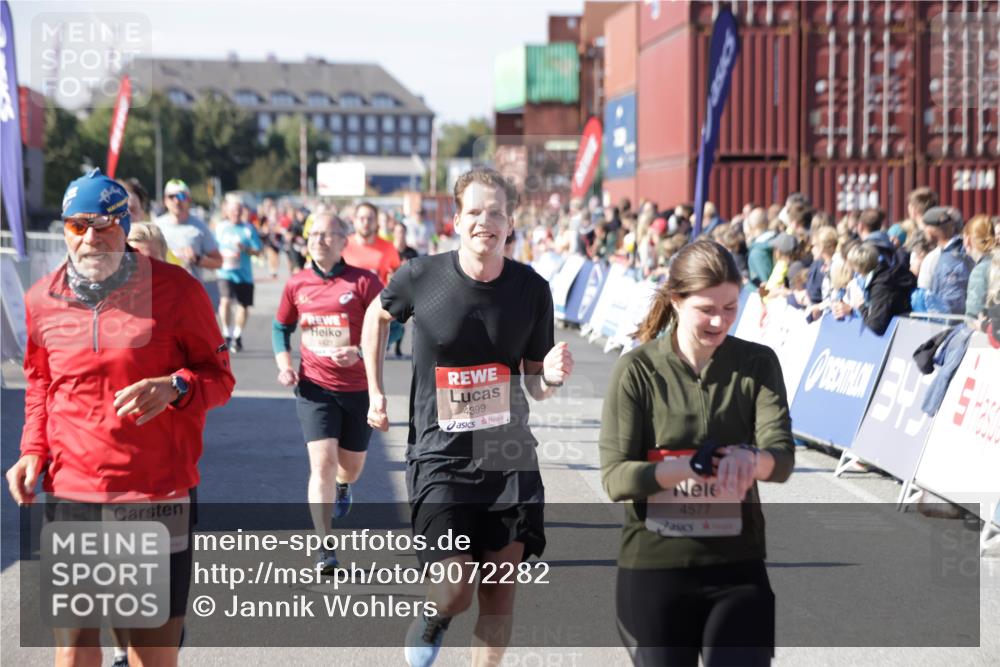 03.10.2025 - Köhlbrandbrückenlauf Jannik Wohlers http://msf.ph/oto/9072282 03.10.2025 13:15:37 Ziel 4210, 4267, 4399, 4421, 4577, 4604, 4678, 4704, 4797, 4803, 4871, 4958, 4962, 5309, 5768, 5942, 6019, 6112, 6772 meine-sportfotos.de