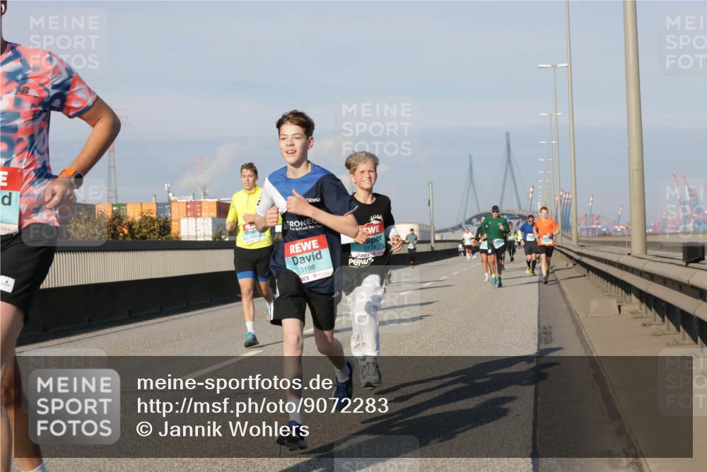 03.10.2025 - Köhlbrandbrückenlauf Jannik Wohlers http://msf.ph/oto/9072283 03.10.2025 09:50:02 Position 3 3196, 1173 meine-sportfotos.de