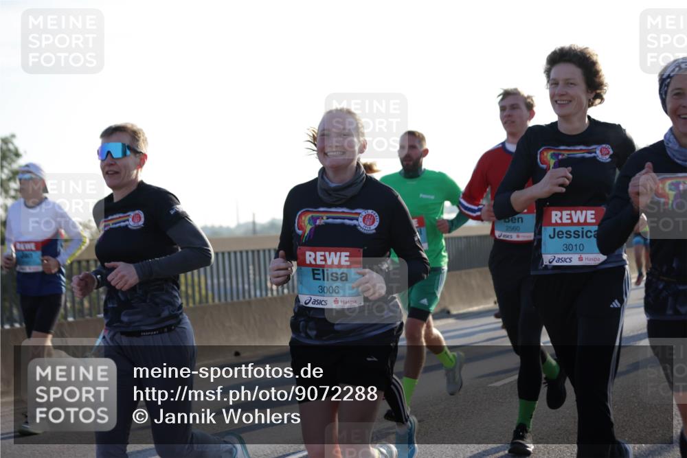 03.10.2025 - Köhlbrandbrückenlauf Jannik Wohlers http://msf.ph/oto/9072288 03.10.2025 09:18:08 Position 3 3006, 910, 2560, 3010 meine-sportfotos.de