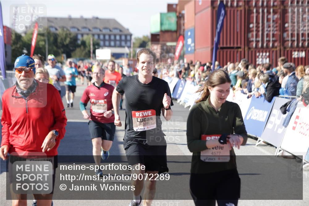 03.10.2025 - Köhlbrandbrückenlauf Jannik Wohlers http://msf.ph/oto/9072289 03.10.2025 13:15:37 Ziel 4210, 4267, 4399, 4421, 4577, 4604, 4678, 4704, 4797, 4803, 4871, 4958, 4962, 5309, 5768, 5942, 6019, 6112, 6772 meine-sportfotos.de