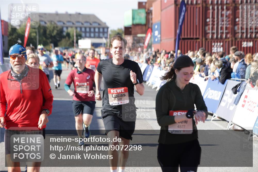 03.10.2025 - Köhlbrandbrückenlauf Jannik Wohlers http://msf.ph/oto/9072298 03.10.2025 13:15:37 Ziel 4210, 4267, 4399, 4421, 4577, 4604, 4678, 4704, 4797, 4803, 4871, 4958, 4962, 5309, 5768, 5942, 6019, 6112, 6772 meine-sportfotos.de