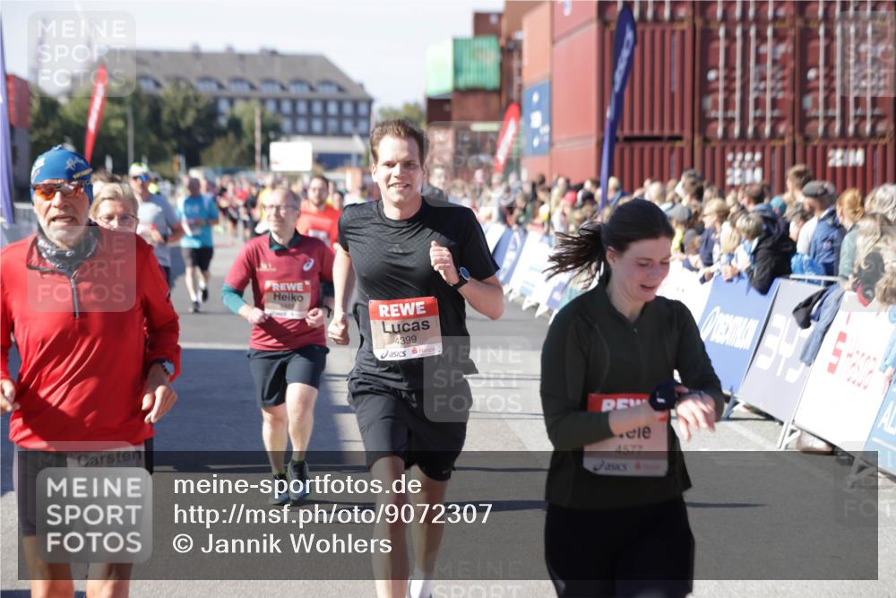 03.10.2025 - Köhlbrandbrückenlauf Jannik Wohlers http://msf.ph/oto/9072307 03.10.2025 13:15:37 Ziel 4210, 4267, 4399, 4421, 4577, 4604, 4678, 4704, 4797, 4803, 4871, 4958, 4962, 5309, 5768, 5942, 6019, 6112, 6772 meine-sportfotos.de
