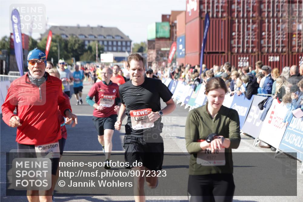 03.10.2025 - Köhlbrandbrückenlauf Jannik Wohlers http://msf.ph/oto/9072323 03.10.2025 13:15:37 Ziel 4210, 4267, 4399, 4421, 4577, 4604, 4678, 4704, 4797, 4803, 4871, 4958, 4962, 5309, 5768, 5942, 6019, 6112, 6772 meine-sportfotos.de