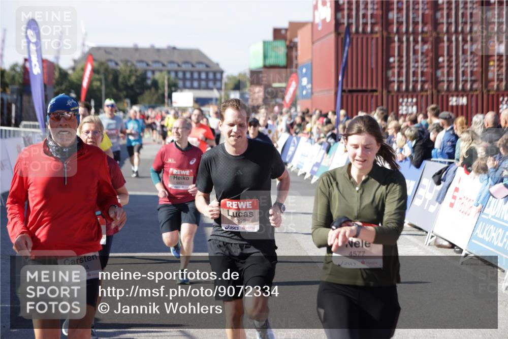 03.10.2025 - Köhlbrandbrückenlauf Jannik Wohlers http://msf.ph/oto/9072334 03.10.2025 13:15:37 Ziel 4210, 4267, 4399, 4421, 4577, 4604, 4678, 4704, 4797, 4803, 4871, 4958, 4962, 5309, 5768, 5942, 6019, 6112, 6772 meine-sportfotos.de