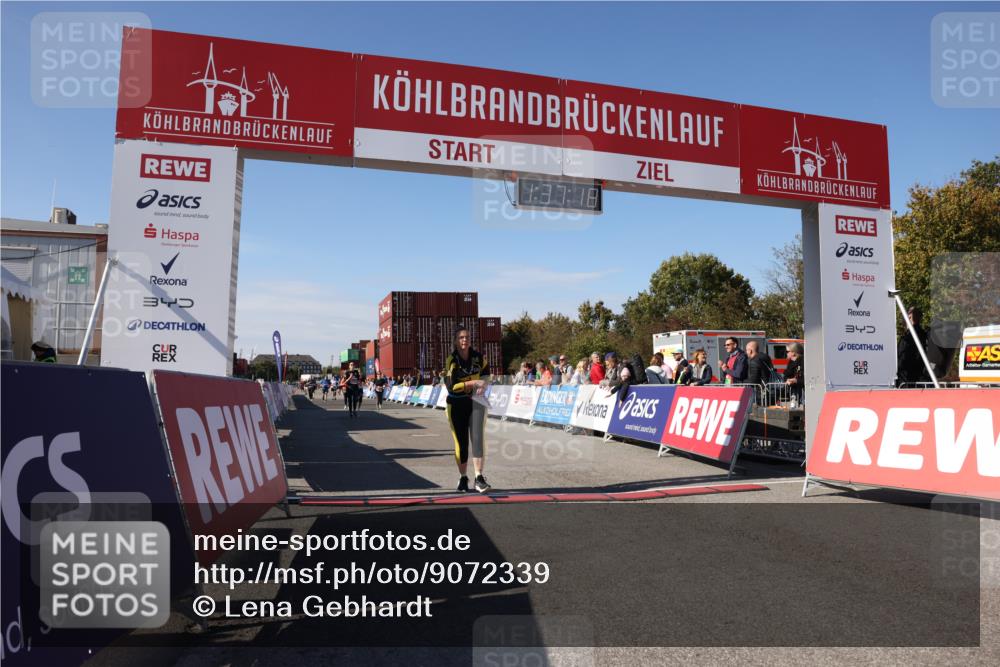 03.10.2025 - Köhlbrandbrückenlauf Lena Gebhardt http://msf.ph/oto/9072339 03.10.2025 13:37:18 Ziel 5143, 5262, 5303, 5466, 5554, 5576, 6000, 6380, 6381, 6521 meine-sportfotos.de