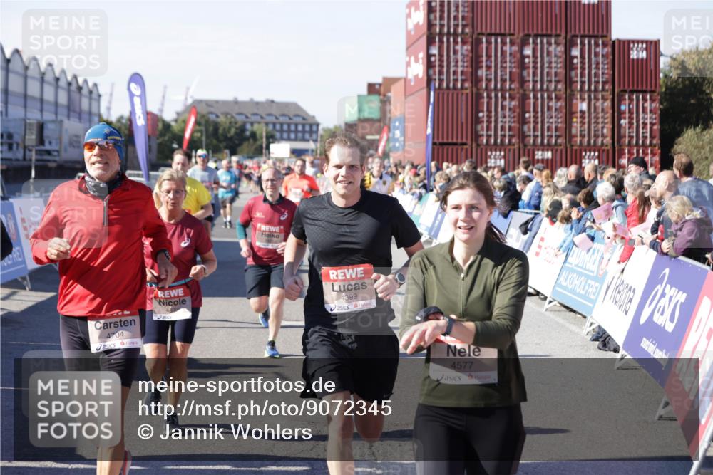 03.10.2025 - Köhlbrandbrückenlauf Jannik Wohlers http://msf.ph/oto/9072345 03.10.2025 13:15:38 Ziel 4210, 4267, 4399, 4421, 4577, 4604, 4678, 4704, 4797, 4803, 4871, 4958, 4962, 5309, 5768, 5942, 6019, 6112, 6772 meine-sportfotos.de