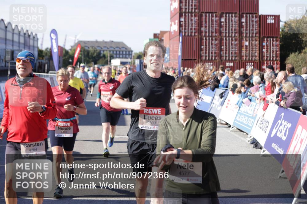 03.10.2025 - Köhlbrandbrückenlauf Jannik Wohlers http://msf.ph/oto/9072366 03.10.2025 13:15:38 Ziel 4210, 4267, 4399, 4421, 4577, 4604, 4678, 4704, 4797, 4803, 4871, 4958, 4962, 5309, 5768, 5942, 6019, 6112, 6772 meine-sportfotos.de