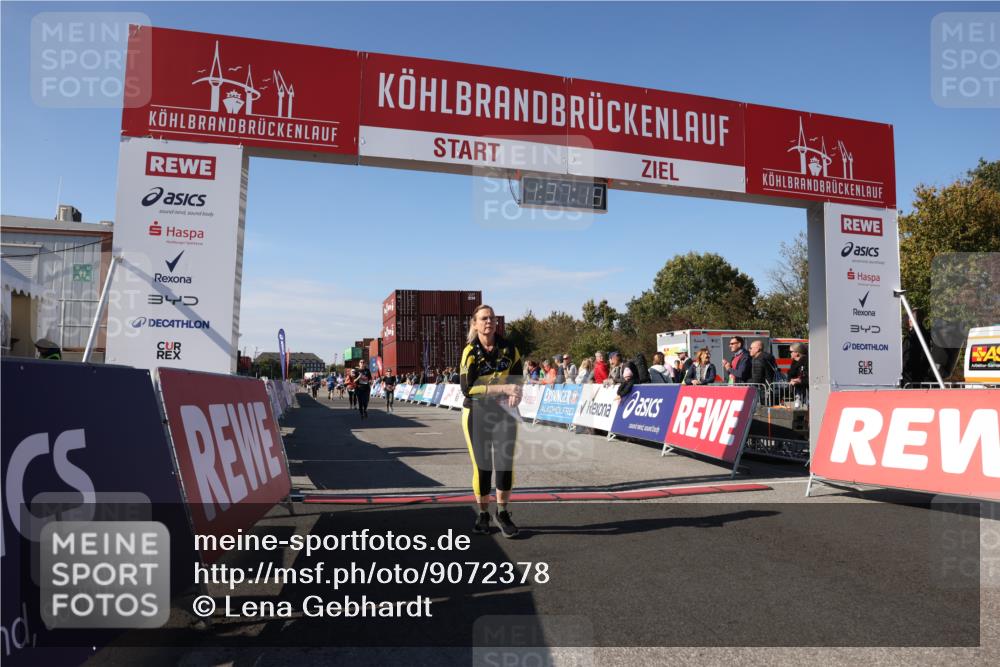 03.10.2025 - Köhlbrandbrückenlauf Lena Gebhardt http://msf.ph/oto/9072378 03.10.2025 13:37:19 Ziel 5143, 5241, 5262, 5303, 5466, 5554, 5576, 6000, 6380, 6381, 6521 meine-sportfotos.de