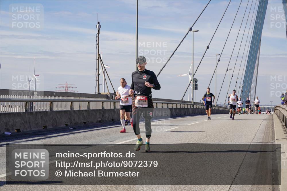 03.10.2025 - Köhlbrandbrückenlauf Michael Burmester http://msf.ph/oto/9072379 03.10.2025 12:37:31 Position 2 6020 meine-sportfotos.de