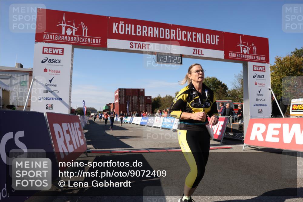 03.10.2025 - Köhlbrandbrückenlauf Lena Gebhardt http://msf.ph/oto/9072409 03.10.2025 13:37:20 Ziel 5143, 5190, 5241, 5262, 5303, 5466, 5554, 5576, 6000, 6521 meine-sportfotos.de