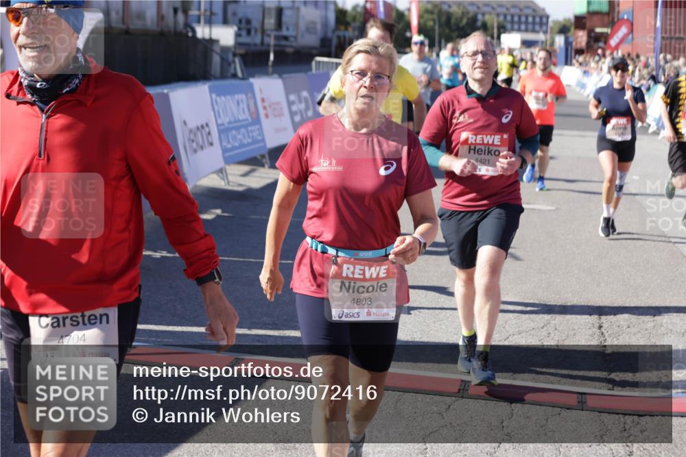 03.10.2025 - Köhlbrandbrückenlauf Jannik Wohlers http://msf.ph/oto/9072416 03.10.2025 13:15:40 Ziel 4210, 4267, 4399, 4421, 4577, 4604, 4678, 4704, 4797, 4803, 4871, 4885, 4958, 4962, 5768, 5800, 5942, 6019, 6112 meine-sportfotos.de