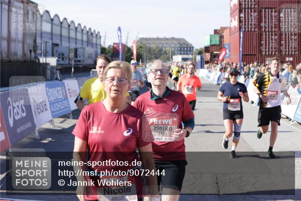 03.10.2025 - Köhlbrandbrückenlauf Jannik Wohlers http://msf.ph/oto/9072444 03.10.2025 13:15:40 Ziel 4210, 4267, 4399, 4421, 4577, 4604, 4678, 4704, 4797, 4803, 4871, 4885, 4958, 4962, 5768, 5800, 5942, 6019, 6112 meine-sportfotos.de
