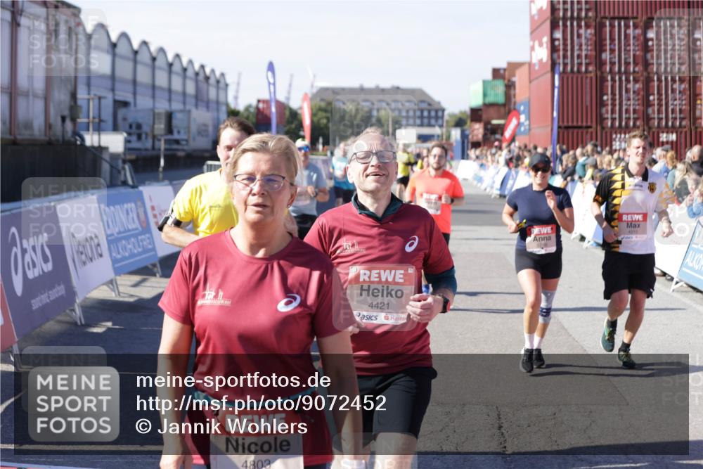 03.10.2025 - Köhlbrandbrückenlauf Jannik Wohlers http://msf.ph/oto/9072452 03.10.2025 13:15:40 Ziel 4210, 4267, 4399, 4421, 4577, 4604, 4678, 4704, 4797, 4803, 4871, 4885, 4958, 4962, 5768, 5800, 5942, 6019, 6112 meine-sportfotos.de