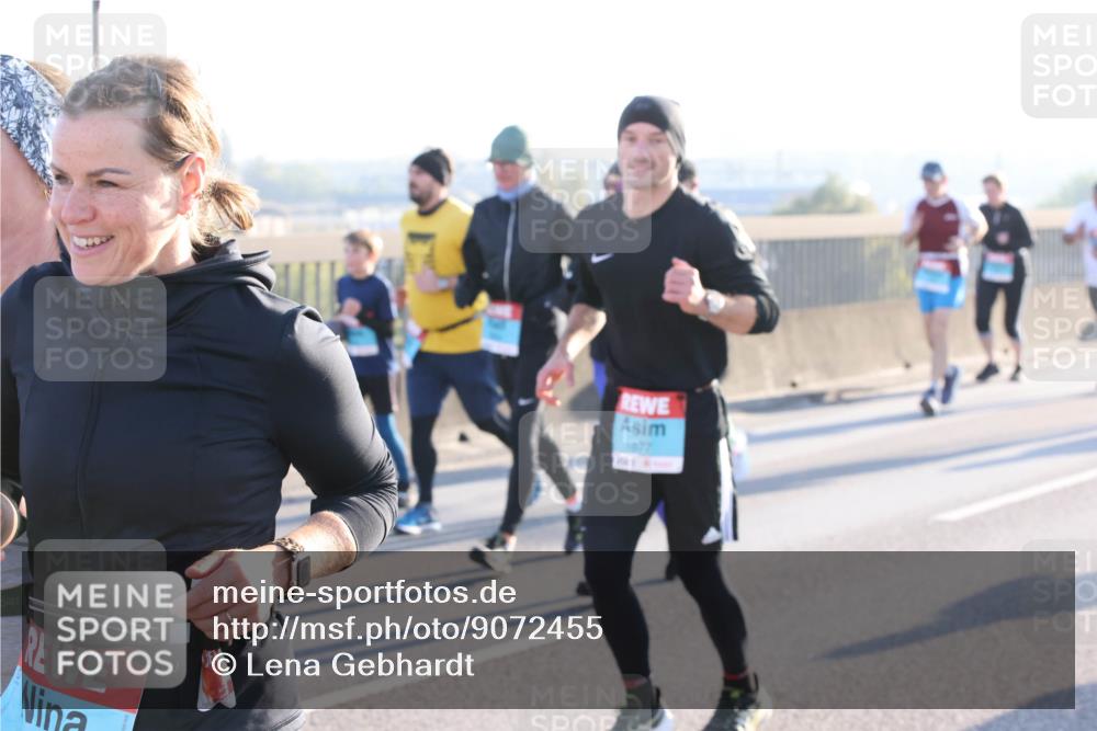 03.10.2025 - Köhlbrandbrückenlauf Lena Gebhardt http://msf.ph/oto/9072455 03.10.2025 09:24:50 Position 1 1677 meine-sportfotos.de