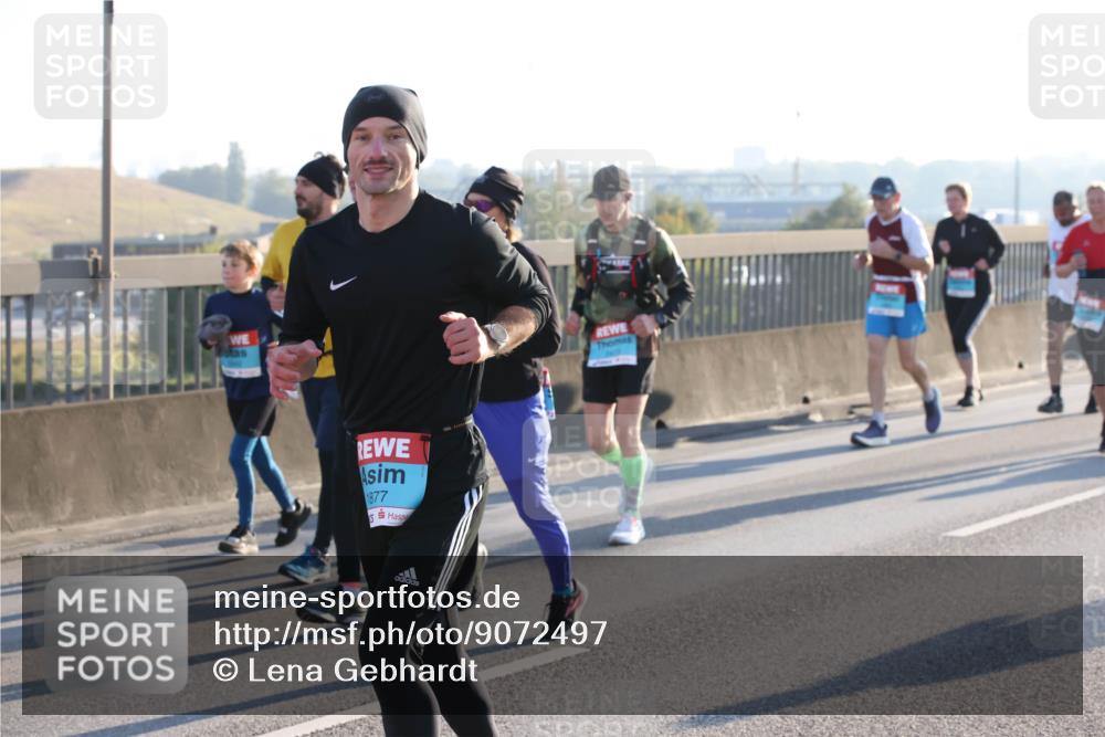 03.10.2025 - Köhlbrandbrückenlauf Lena Gebhardt http://msf.ph/oto/9072497 03.10.2025 09:24:51 Position 1 1877 meine-sportfotos.de