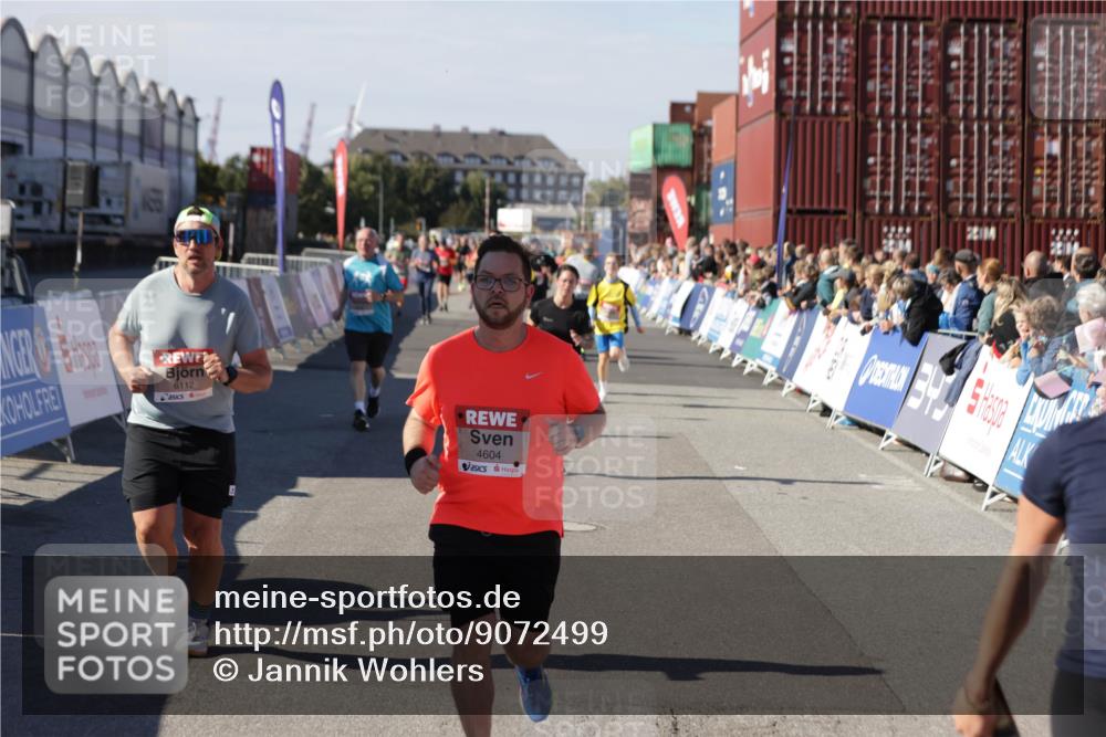 03.10.2025 - Köhlbrandbrückenlauf Jannik Wohlers http://msf.ph/oto/9072499 03.10.2025 13:15:43 Ziel 4210, 4399, 4421, 4577, 4604, 4678, 4704, 4797, 4803, 4871, 4885, 5768, 5800, 5801, 5942, 6112, 6536 meine-sportfotos.de