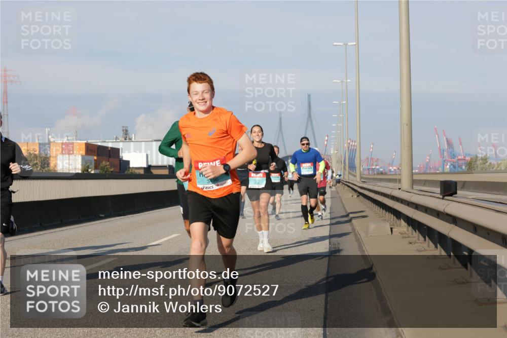 03.10.2025 - Köhlbrandbrückenlauf Jannik Wohlers http://msf.ph/oto/9072527 03.10.2025 09:50:08 Position 3 3496 meine-sportfotos.de