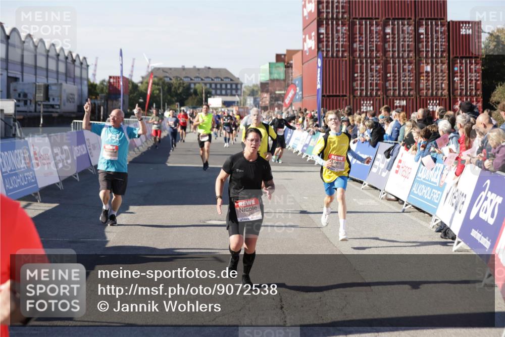 03.10.2025 - Köhlbrandbrückenlauf Jannik Wohlers http://msf.ph/oto/9072538 03.10.2025 13:15:45 Ziel 4210, 4399, 4421, 4577, 4604, 4678, 4704, 4803, 4885, 5768, 5800, 5801, 5942, 6112, 6301, 6445, 6536 meine-sportfotos.de