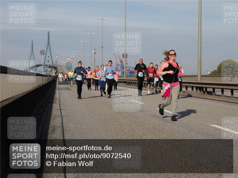 03.10.2025 - Köhlbrandbrückenlauf Fabian Wolf http://msf.ph/oto/9072540 03.10.2025 10:13:37 Position 3  meine-sportfotos.de