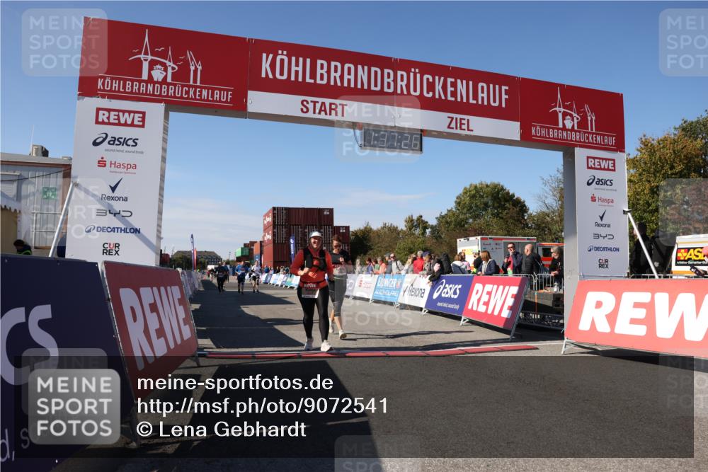 03.10.2025 - Köhlbrandbrückenlauf Lena Gebhardt http://msf.ph/oto/9072541 03.10.2025 13:37:26 Ziel 5143, 5190, 5241, 5550, 5551, 5554, 6000, 6133 meine-sportfotos.de