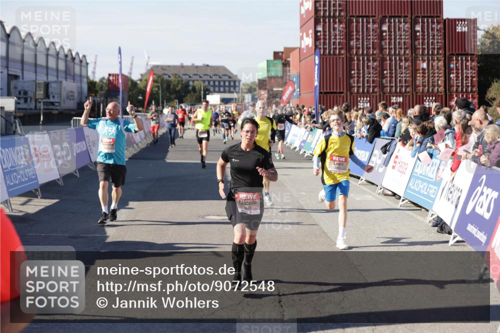 03.10.2025 - Köhlbrandbrückenlauf Jannik Wohlers http://msf.ph/oto/9072548 03.10.2025 13:15:45 Ziel 4210, 4399, 4421, 4577, 4604, 4678, 4704, 4803, 4885, 5768, 5800, 5801, 5942, 6112, 6301, 6445, 6536 meine-sportfotos.de