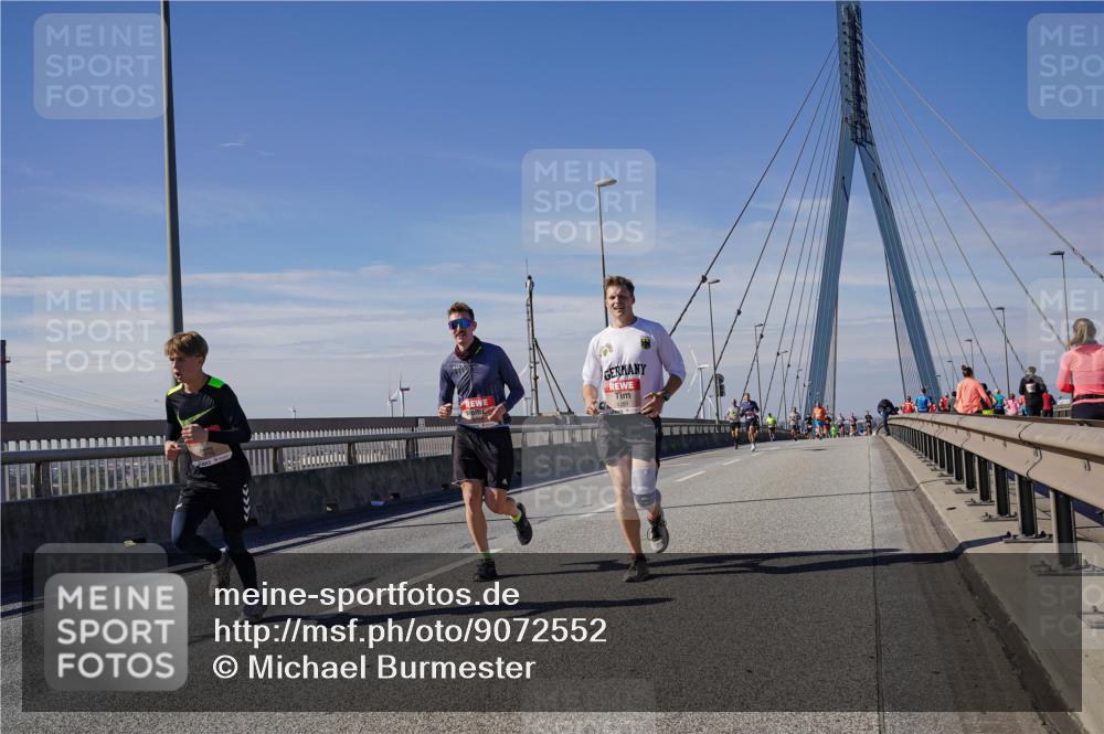 03.10.2025 - Köhlbrandbrückenlauf Michael Burmester http://msf.ph/oto/9072552 03.10.2025 12:37:48 Position 2 4251 meine-sportfotos.de