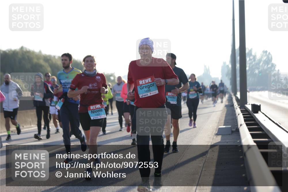 03.10.2025 - Köhlbrandbrückenlauf Jannik Wohlers http://msf.ph/oto/9072553 03.10.2025 09:18:13 Position 3 1498, 1363 meine-sportfotos.de