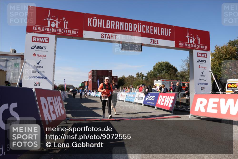 03.10.2025 - Köhlbrandbrückenlauf Lena Gebhardt http://msf.ph/oto/9072555 03.10.2025 13:37:26 Ziel 5143, 5190, 5241, 5550, 5551, 5554, 6000, 6133 meine-sportfotos.de