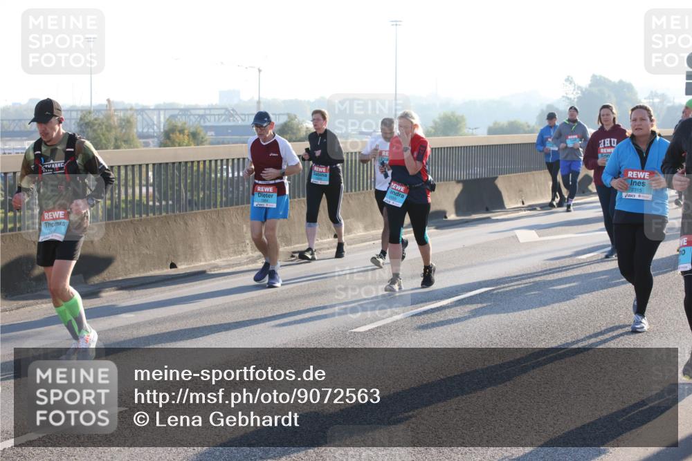 03.10.2025 - Köhlbrandbrückenlauf Lena Gebhardt http://msf.ph/oto/9072563 03.10.2025 09:24:51 Position 1 3159, 2315, 10 meine-sportfotos.de