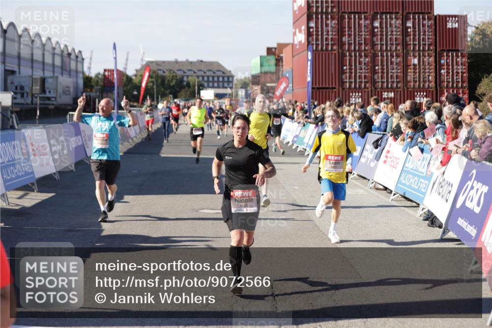 03.10.2025 - Köhlbrandbrückenlauf Jannik Wohlers http://msf.ph/oto/9072566 03.10.2025 13:15:46 Ziel 4210, 4399, 4421, 4577, 4604, 4678, 4704, 4803, 4885, 5768, 5800, 5801, 5879, 5942, 6112, 6301, 6445, 6536 meine-sportfotos.de