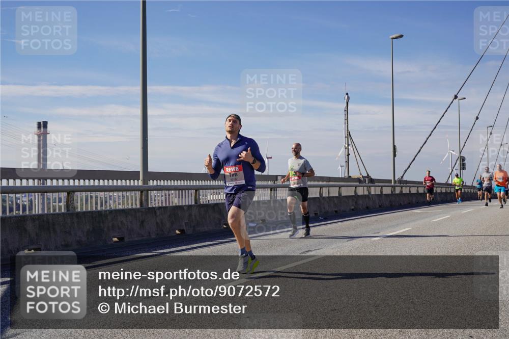 03.10.2025 - Köhlbrandbrückenlauf Michael Burmester http://msf.ph/oto/9072572 03.10.2025 12:37:56 Position 2 4518 meine-sportfotos.de