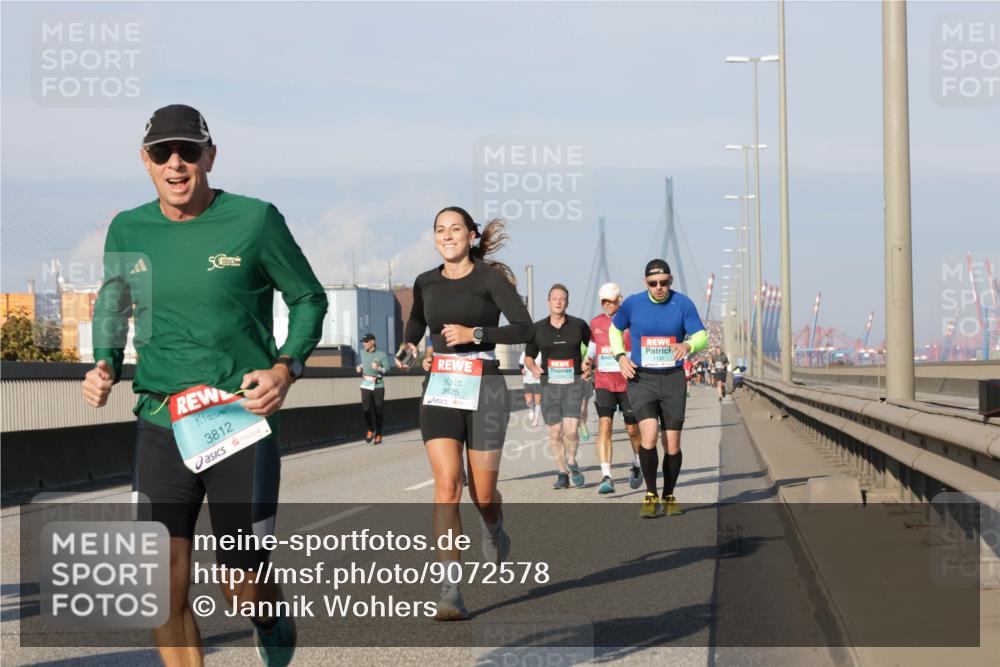 03.10.2025 - Köhlbrandbrückenlauf Jannik Wohlers http://msf.ph/oto/9072578 03.10.2025 09:50:09 Position 3 3812, 3825 meine-sportfotos.de