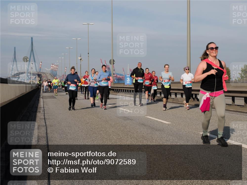 03.10.2025 - Köhlbrandbrückenlauf Fabian Wolf http://msf.ph/oto/9072589 03.10.2025 10:13:38 Position 3 3 meine-sportfotos.de