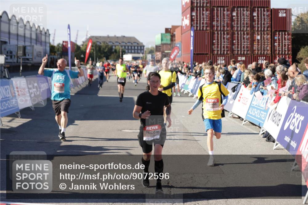 03.10.2025 - Köhlbrandbrückenlauf Jannik Wohlers http://msf.ph/oto/9072596 03.10.2025 13:15:46 Ziel 4210, 4399, 4421, 4577, 4604, 4678, 4704, 4803, 4885, 5768, 5800, 5801, 5879, 5942, 6112, 6301, 6445, 6536 meine-sportfotos.de