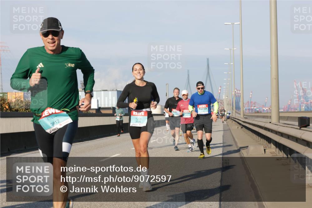 03.10.2025 - Köhlbrandbrückenlauf Jannik Wohlers http://msf.ph/oto/9072597 03.10.2025 09:50:09 Position 3 3812, 50, 3825 meine-sportfotos.de