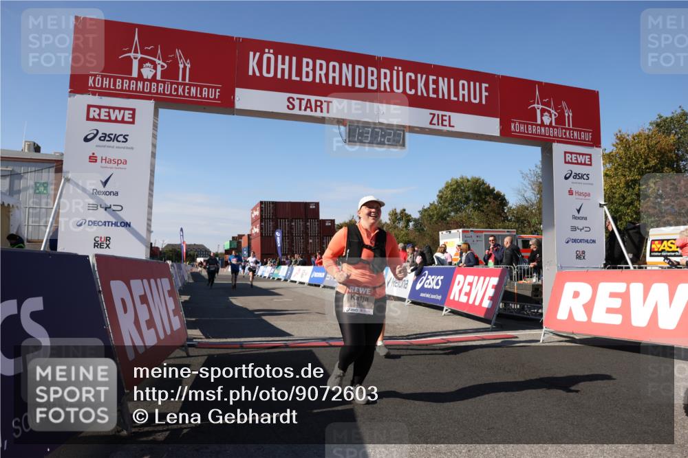 03.10.2025 - Köhlbrandbrückenlauf Lena Gebhardt http://msf.ph/oto/9072603 03.10.2025 13:37:27 Ziel 5143, 5190, 5241, 5550, 5551, 5554, 6000, 6133 meine-sportfotos.de