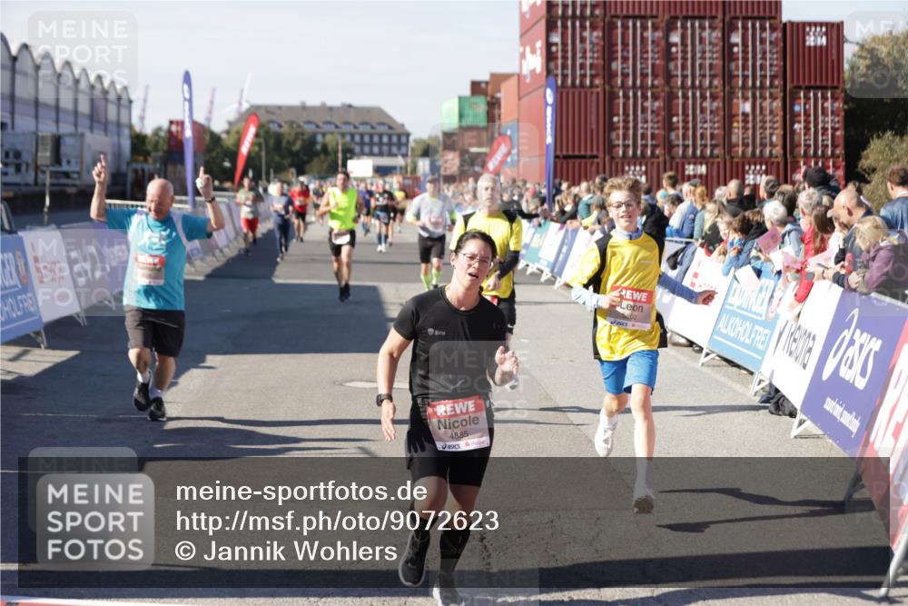 03.10.2025 - Köhlbrandbrückenlauf Jannik Wohlers http://msf.ph/oto/9072623 03.10.2025 13:15:46 Ziel 4210, 4399, 4421, 4577, 4604, 4678, 4704, 4803, 4885, 5768, 5800, 5801, 5879, 5942, 6112, 6301, 6445, 6536 meine-sportfotos.de
