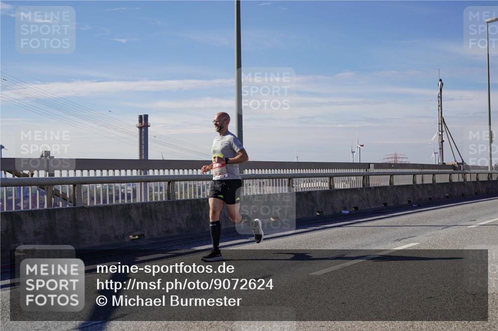 03.10.2025 - Köhlbrandbrückenlauf Michael Burmester http://msf.ph/oto/9072624 03.10.2025 12:37:58 Position 2  meine-sportfotos.de