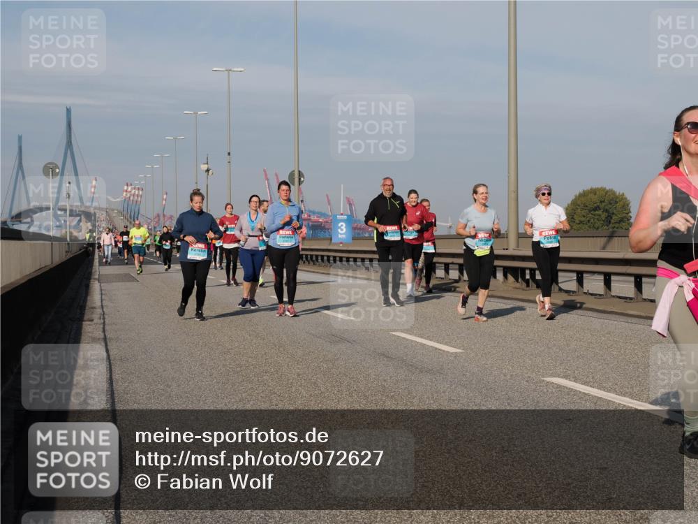 03.10.2025 - Köhlbrandbrückenlauf Fabian Wolf http://msf.ph/oto/9072627 03.10.2025 10:13:39 Position 3 3 meine-sportfotos.de
