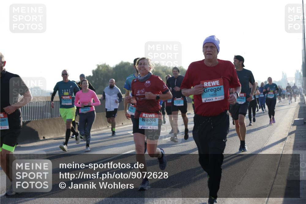 03.10.2025 - Köhlbrandbrückenlauf Jannik Wohlers http://msf.ph/oto/9072628 03.10.2025 09:18:14 Position 3 1, 1498, 1501, 1363 meine-sportfotos.de